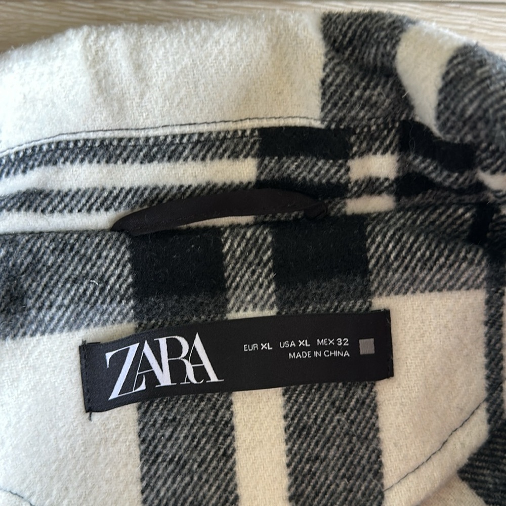 Zara UNISEX Plaid Fleece jacket- Size XL - Picture 2 of 3
